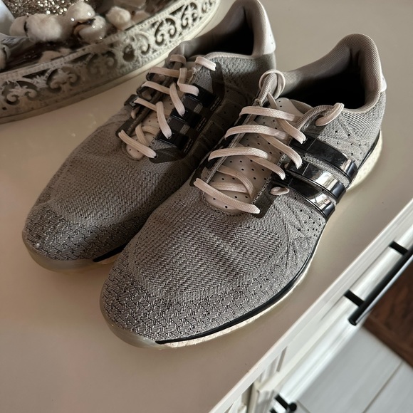 Adidas Golf Shoes size 11 - Picture 1 of 4